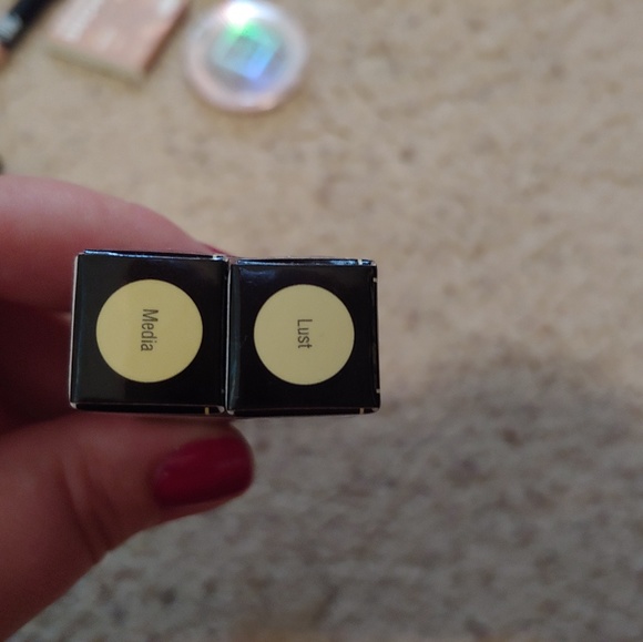 New Makeup!$ - Picture 5 of 8